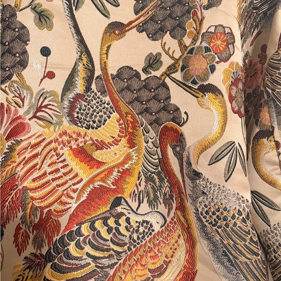 Floral and Crane embroidered jacket - Picture 6 of 8